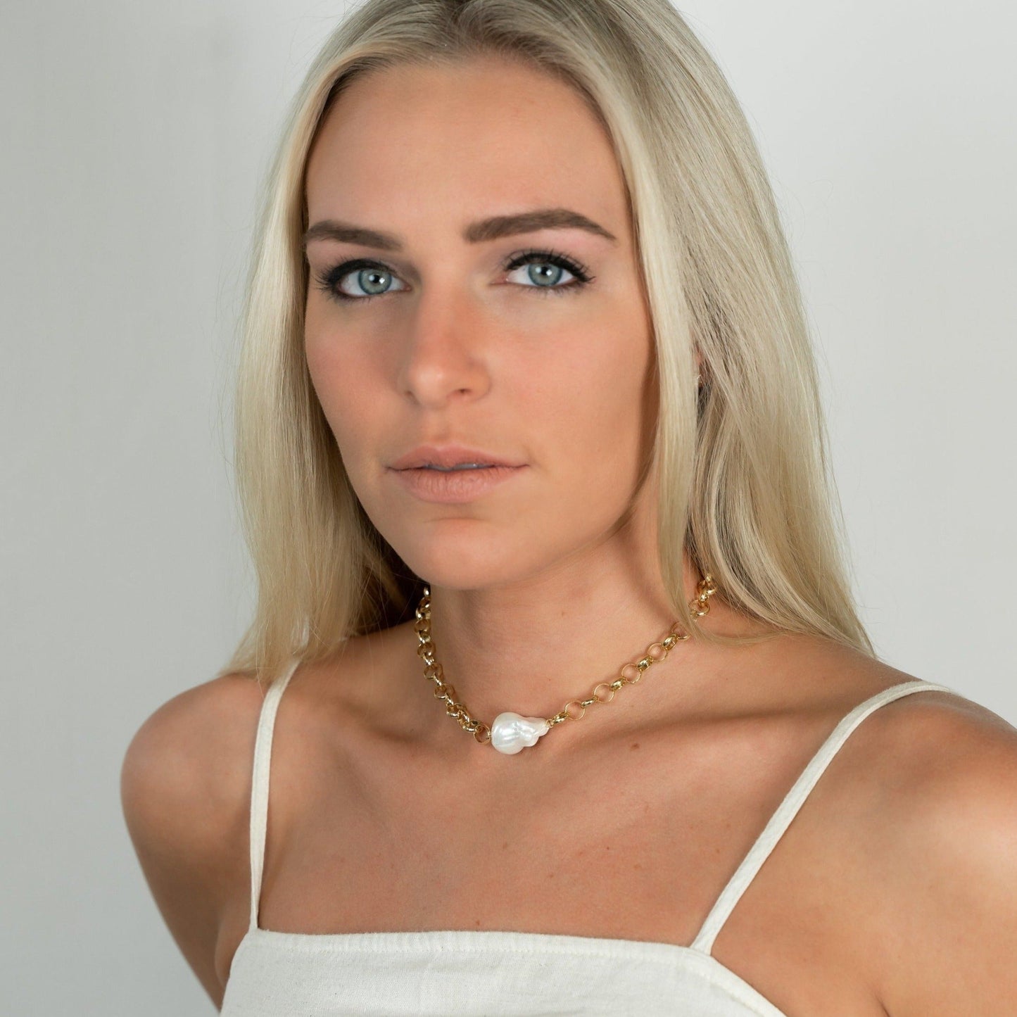 Dreamy Round Link Pearl Necklace