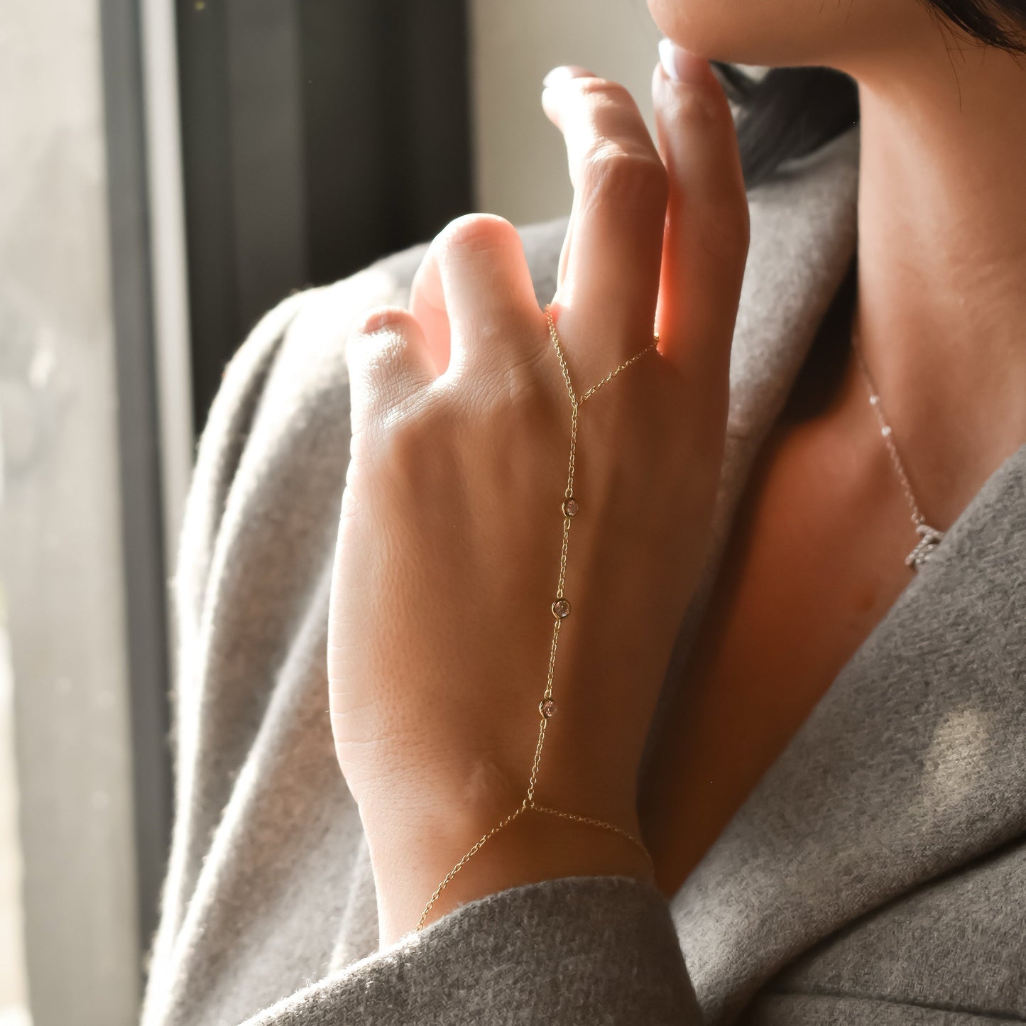 Crystal Dotted Hand Chain
