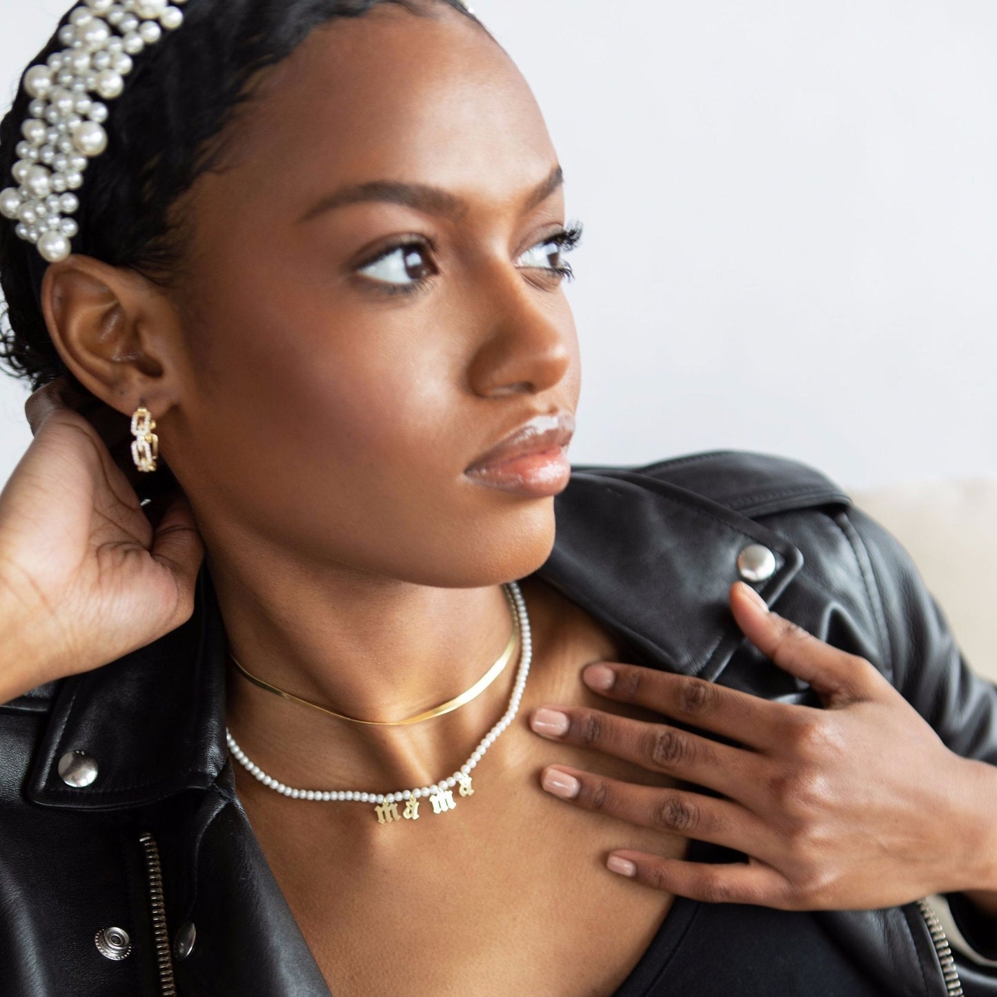 Mama Pearl Choker