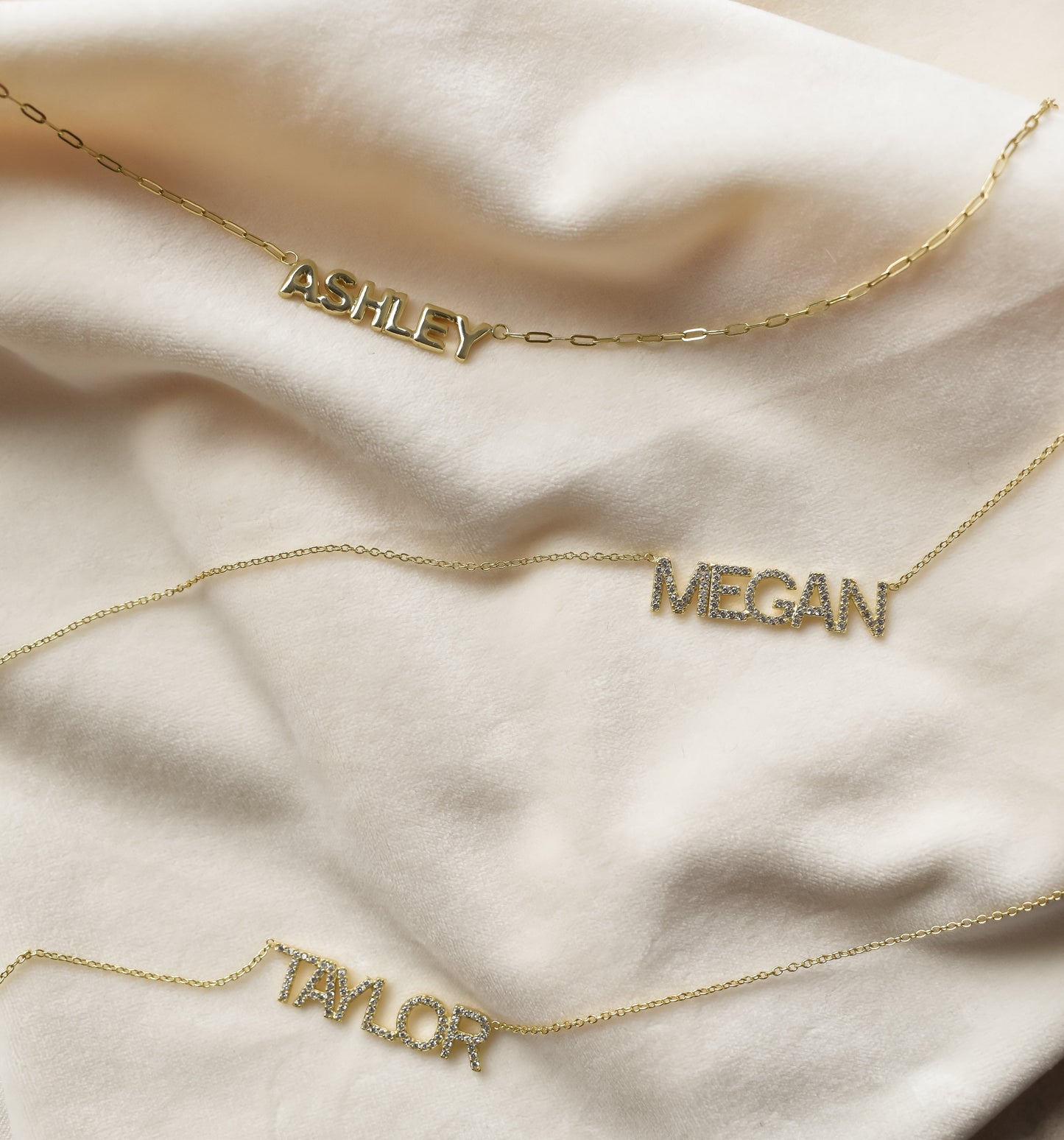 Custom Paperclip Bubble Letter Nameplate Necklace