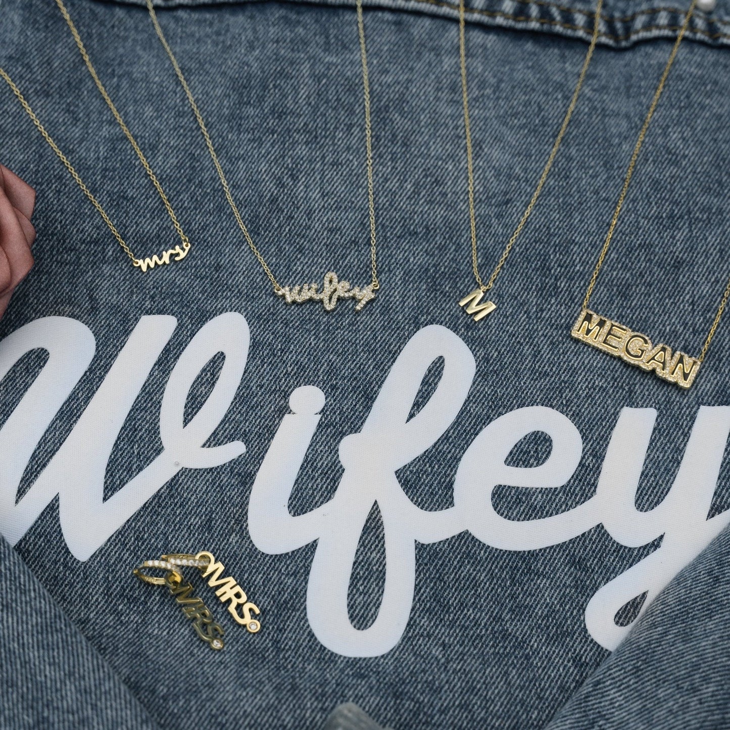 Mrs. Dainty Necklace